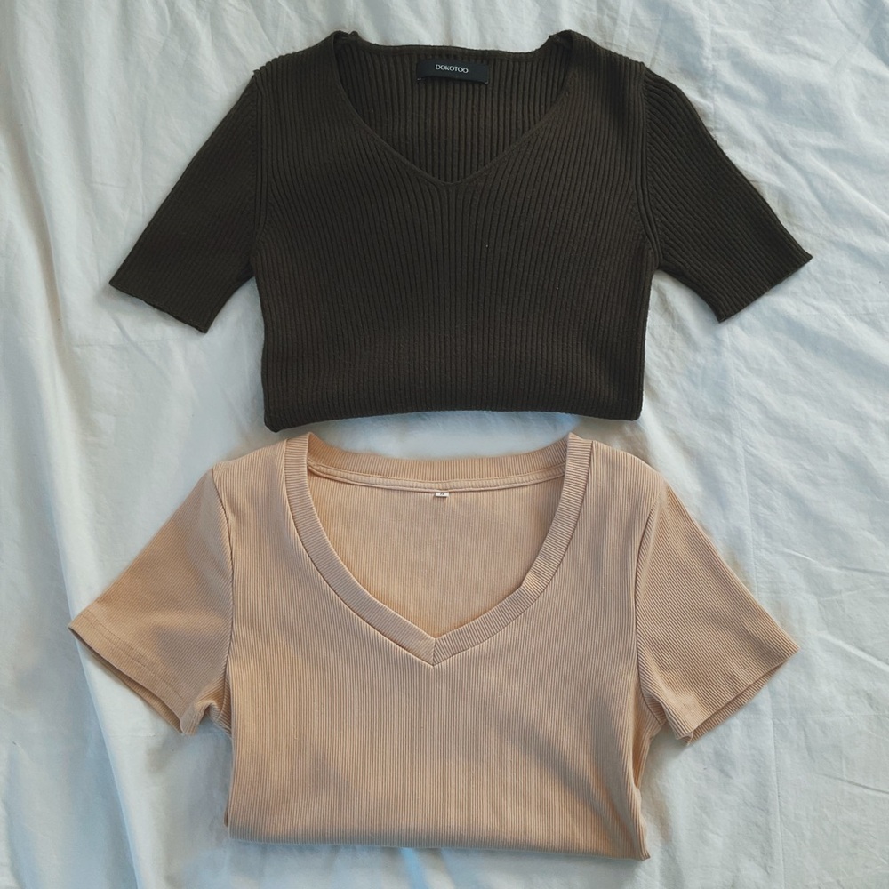 Bundle! Forest Green and Cream Ribbed V-Neck Tees